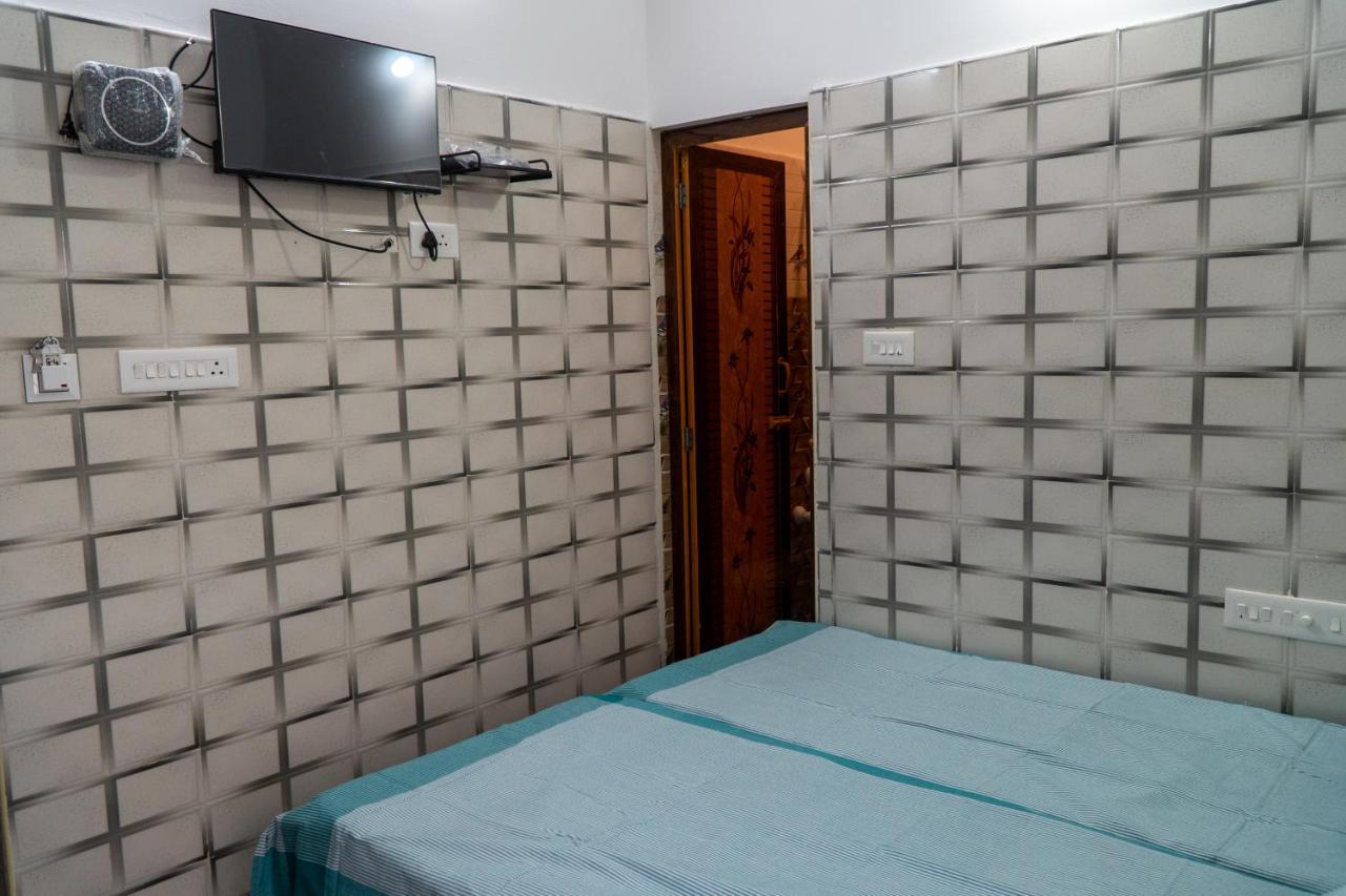 Lakshmi Paradise Lodge A/C Pollāchi Екстериор снимка