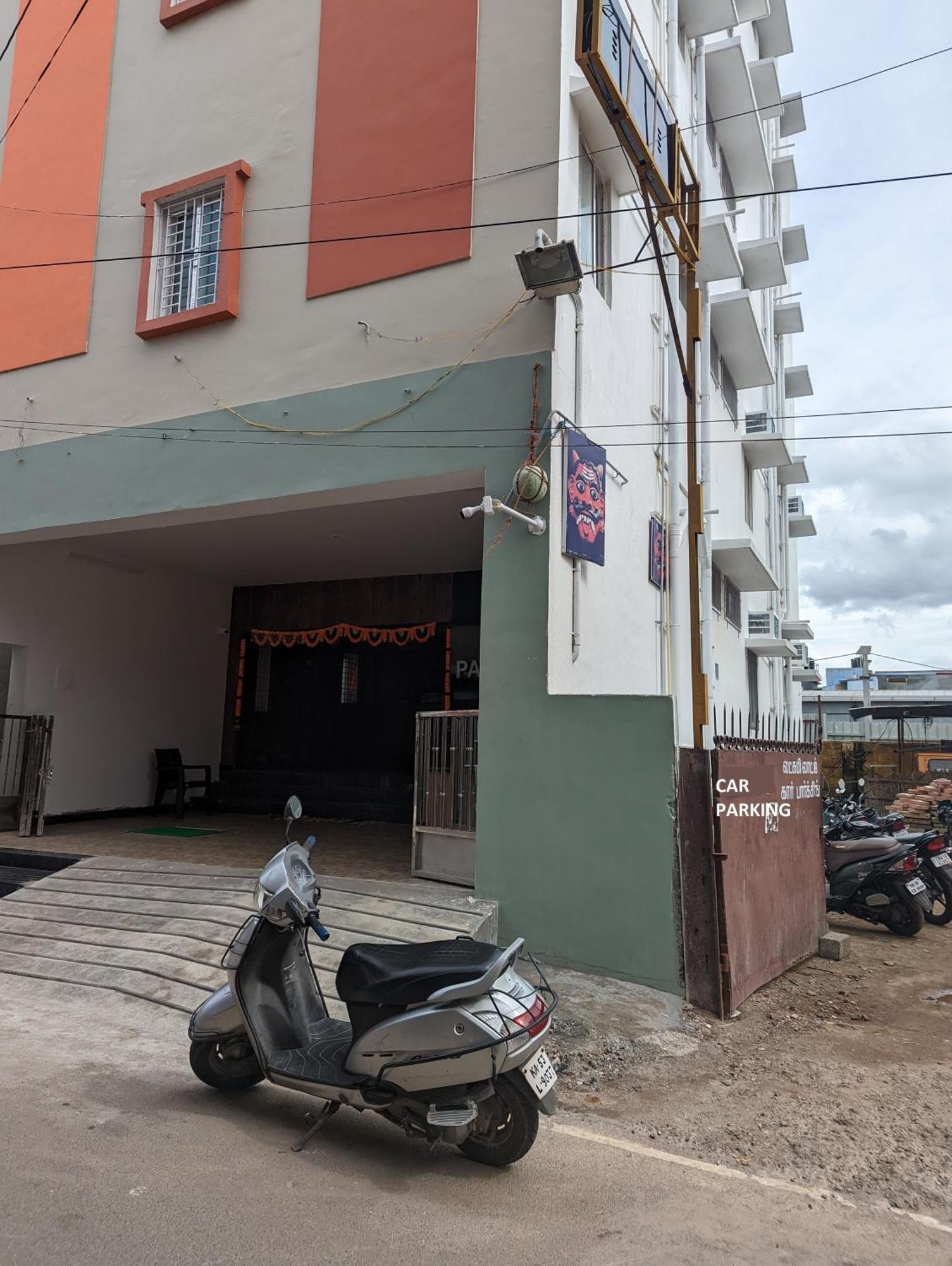 Lakshmi Paradise Lodge A/C Pollāchi Екстериор снимка