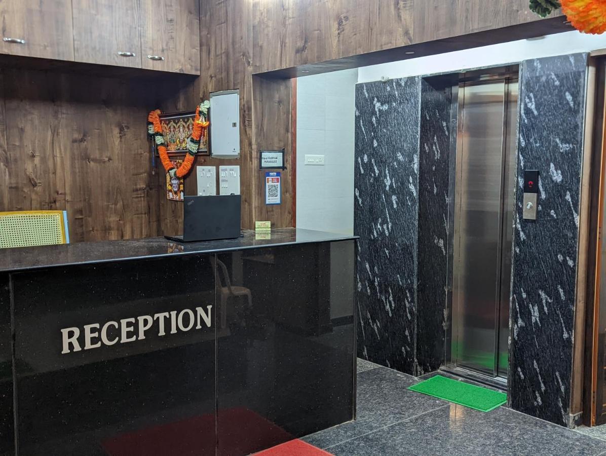 Lakshmi Paradise Lodge A/C Pollāchi Екстериор снимка