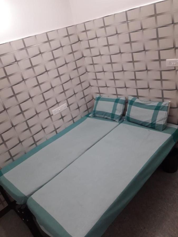 Lakshmi Paradise Lodge A/C Pollāchi Екстериор снимка