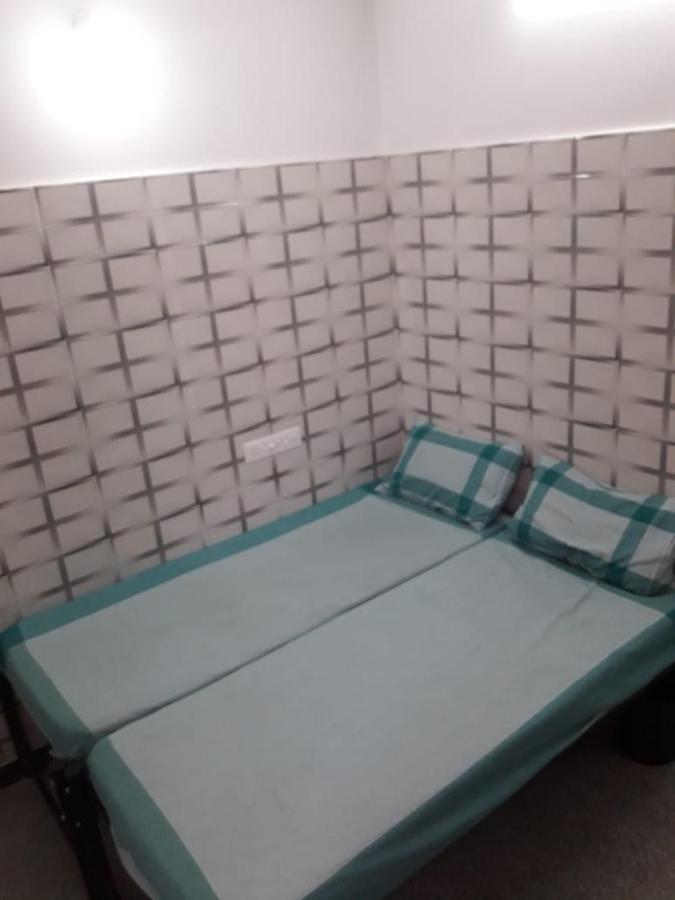Lakshmi Paradise Lodge A/C Pollāchi Екстериор снимка