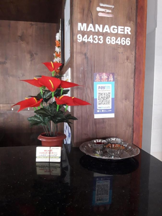Lakshmi Paradise Lodge A/C Pollāchi Екстериор снимка